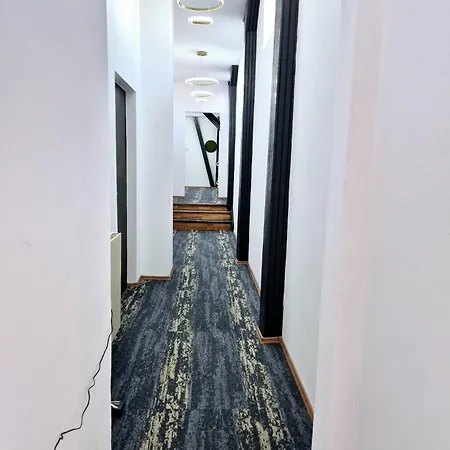 Boutique Old 7 Apartment *