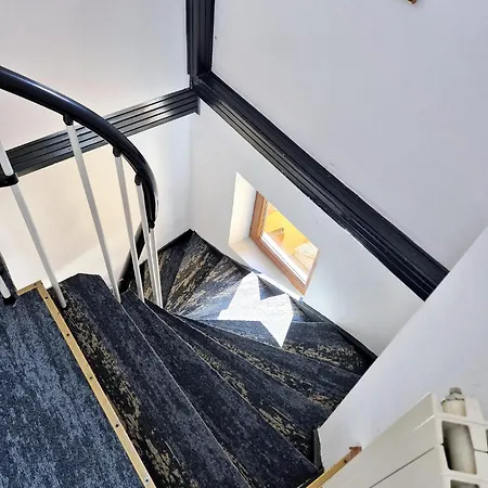 Boutique Old 7 Бухарест