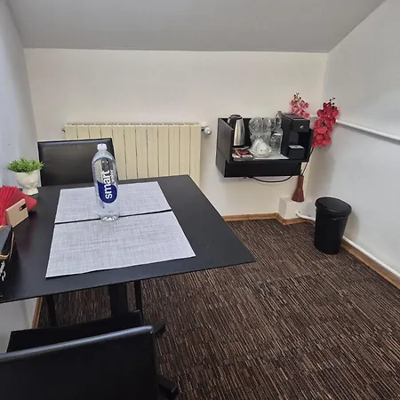 Boutique Old 7 בוקרשט